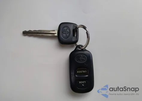 2004 Toyota Corolla Le from USA, damaged, VIN JTDBR32E942042962